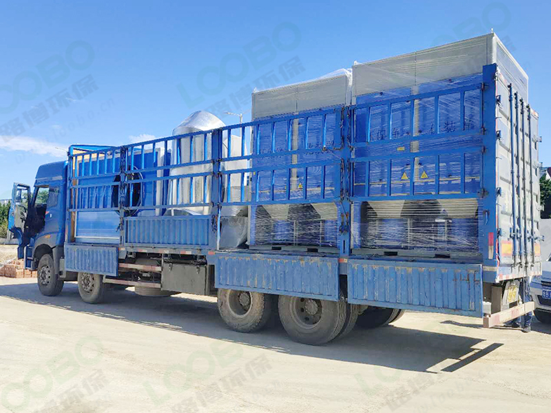 濾筒除塵器發(fā)貨現(xiàn)場(chǎng).jpg 濾筒除塵器發(fā)貨現(xiàn)場(chǎng).jpg