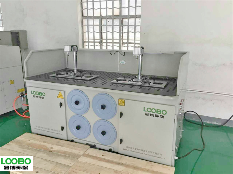 打磨除塵臺(tái)02.jpg 打磨除塵臺(tái)02.jpg