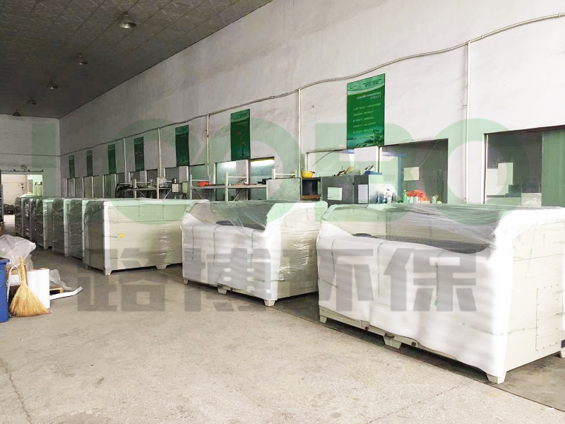 打磨拋光車(chē)間粉塵污染嚴(yán)重，打磨除塵臺(tái)安排上，車(chē)間空氣瞬間干凈了